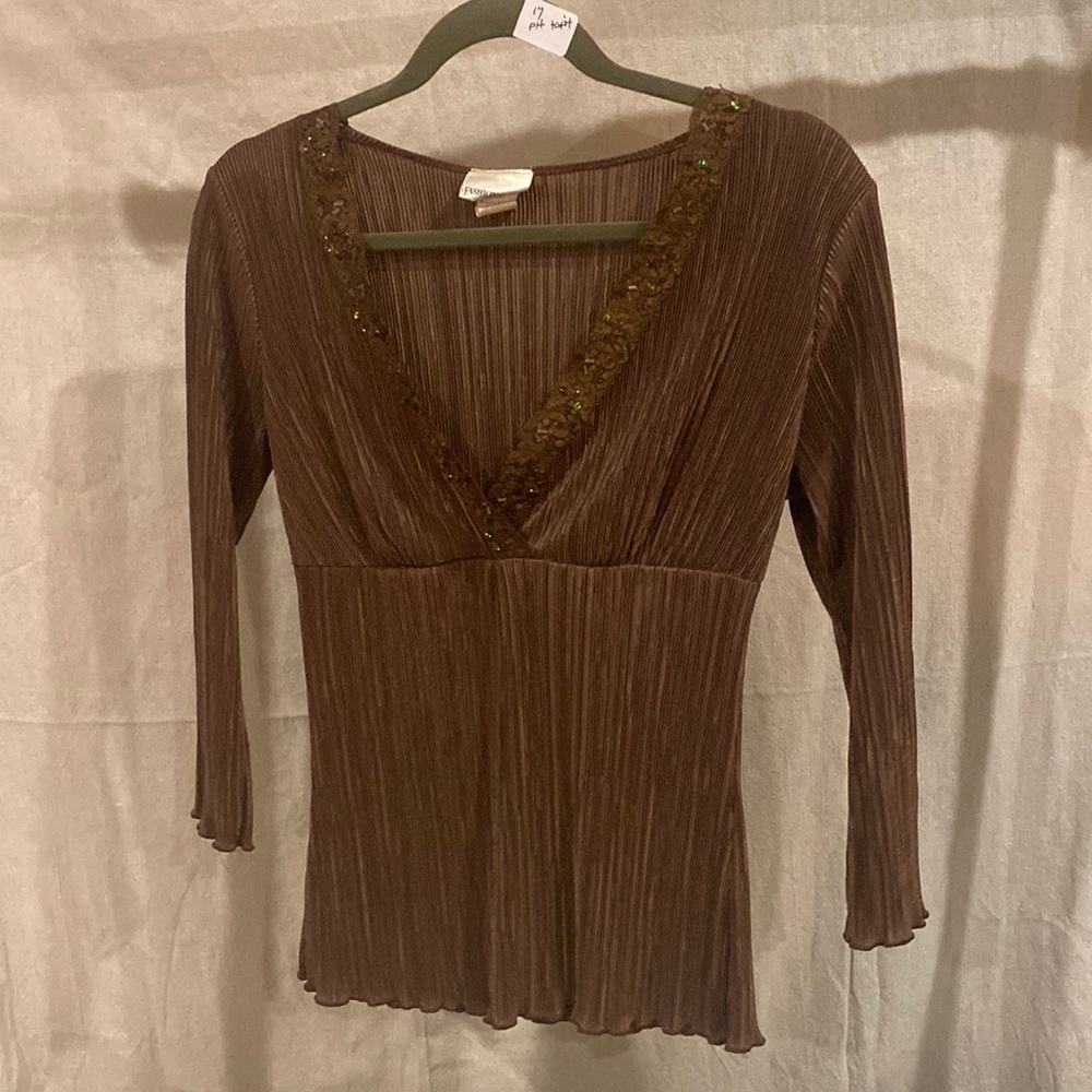 Gorgeous brown top with sequins